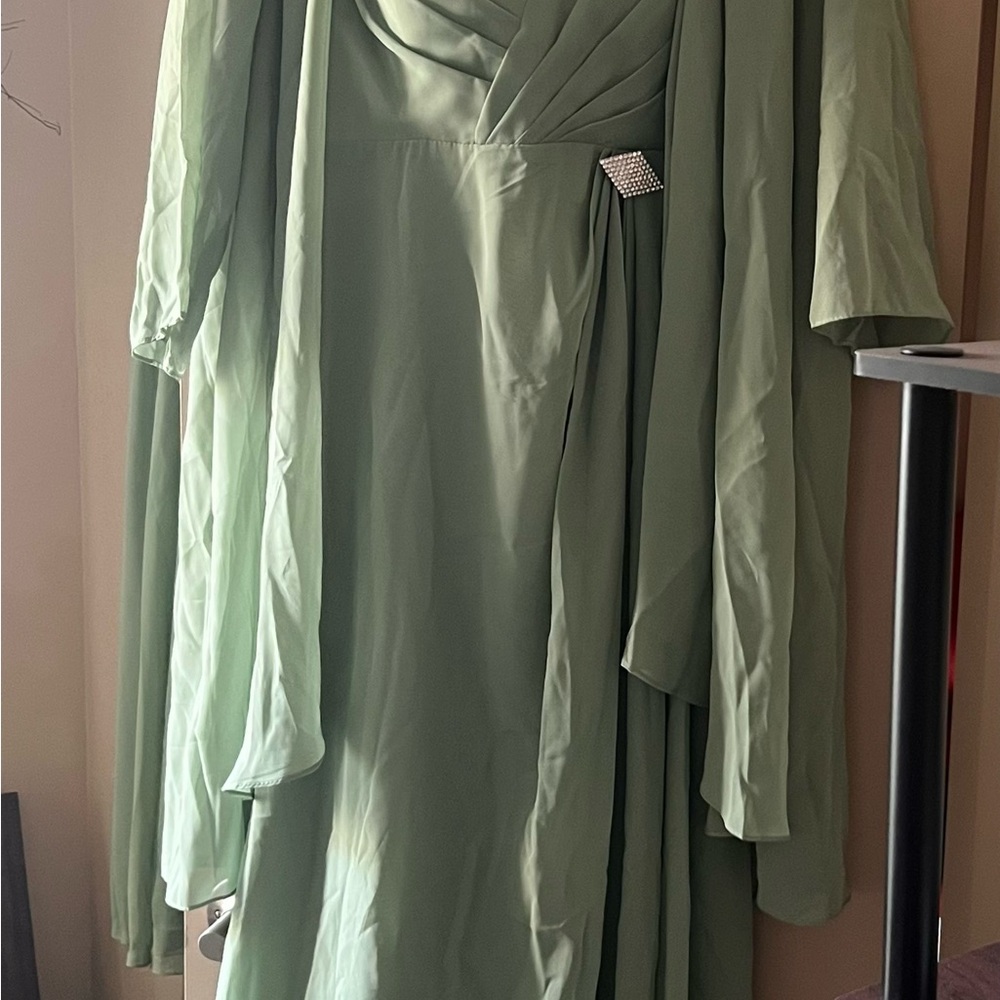 Elegant Green Evening Gown